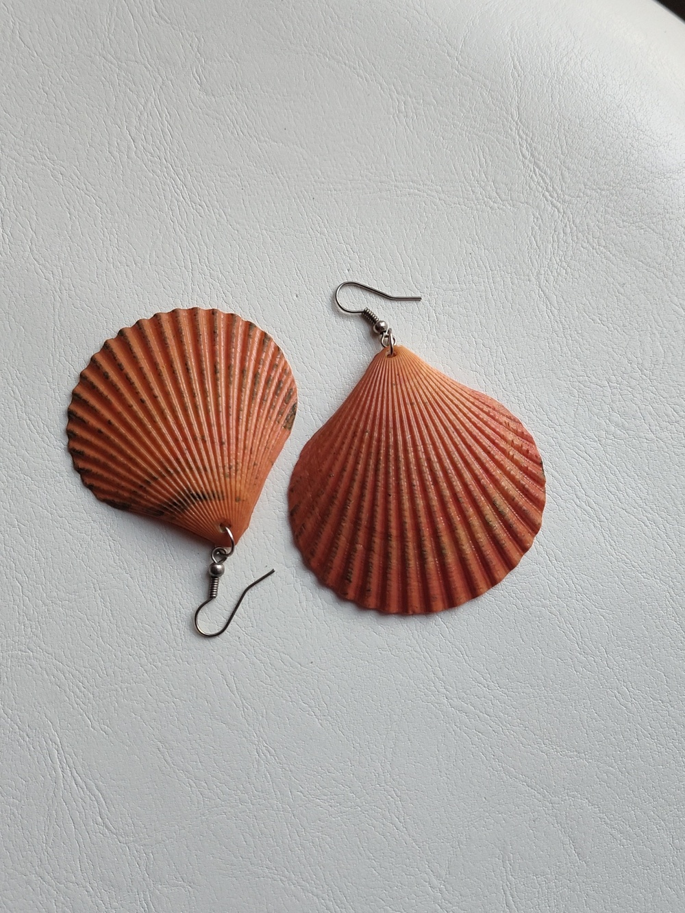 Seashell Drop Earrings For Summer - Very Natural Looking Orange Brown Color